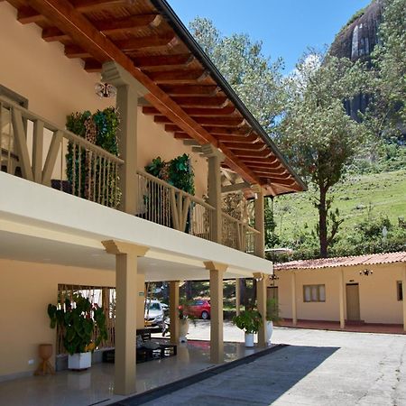 Mansion By Bernalo Hotels Guatapé Exterior foto