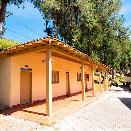 Mansion By Bernalo Hotels Guatapé Exterior foto