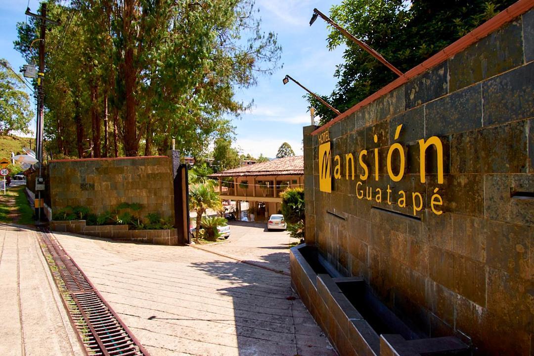 Mansion By Bernalo Hotels Guatapé Exterior foto