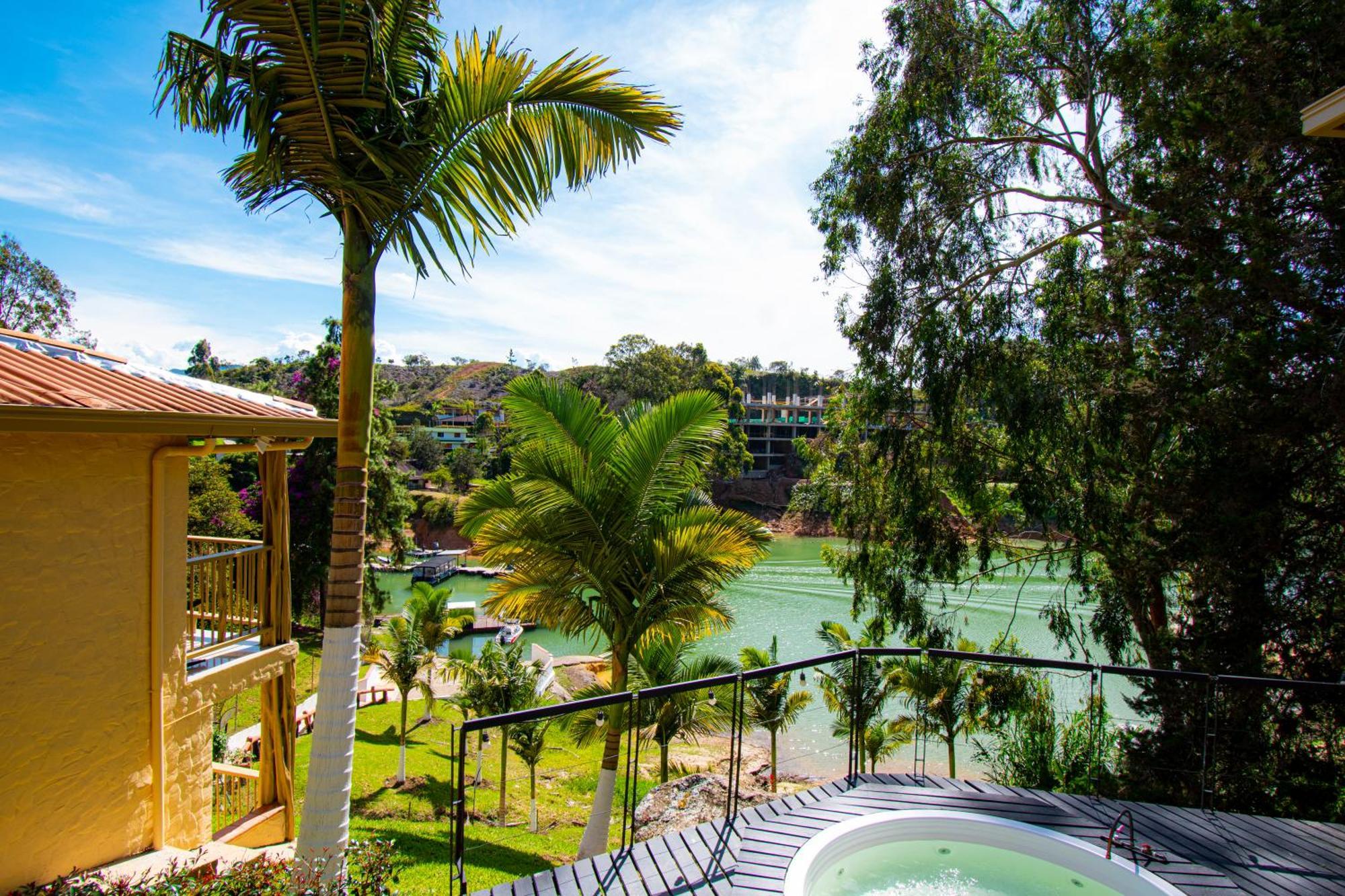 Mansion By Bernalo Hotels Guatapé Exterior foto